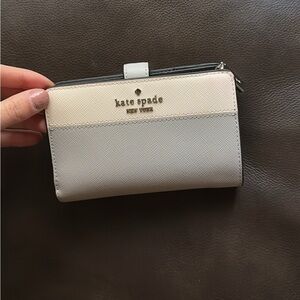 Kate Spade Grey/White Snap WALLET